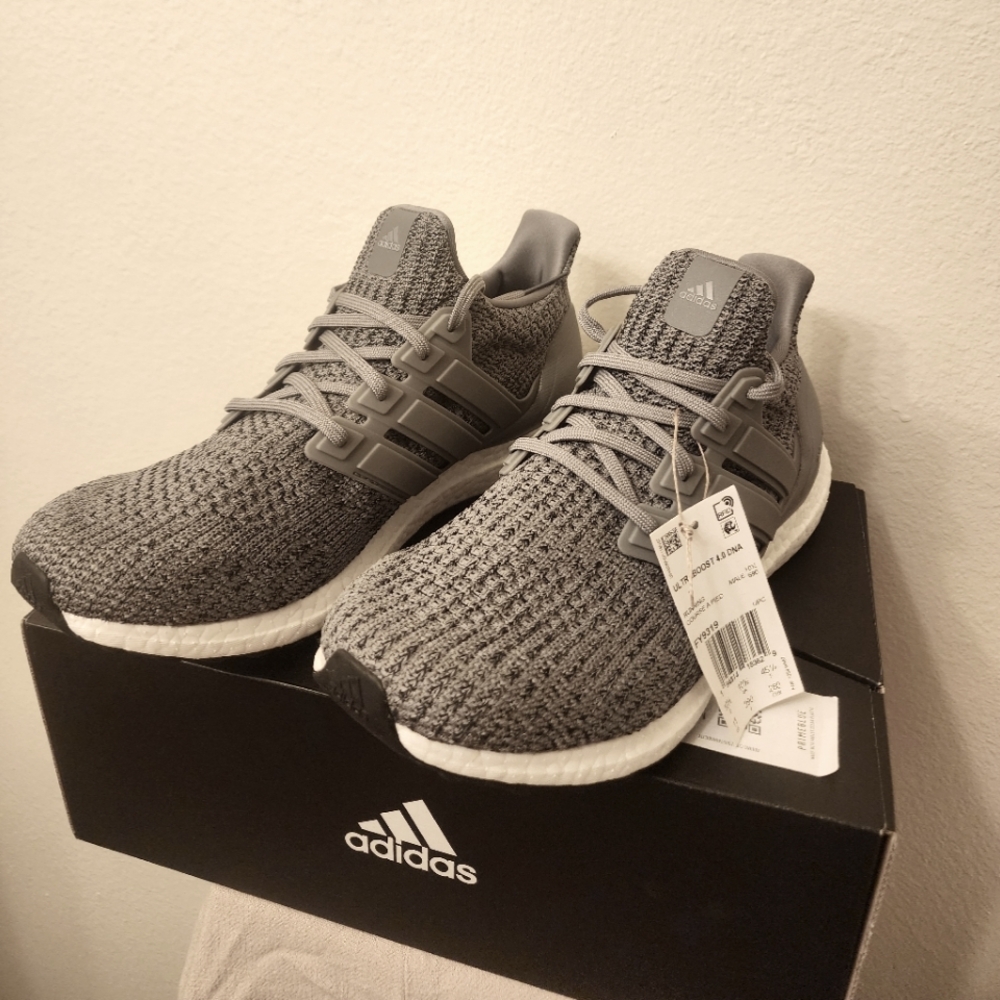 NEW Adidas UltraBoost 4.0 DNA in gray - Men's size 11